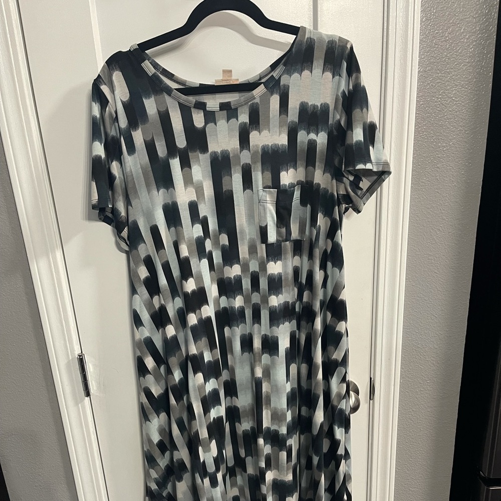 Lularoe Carly Dress - size L